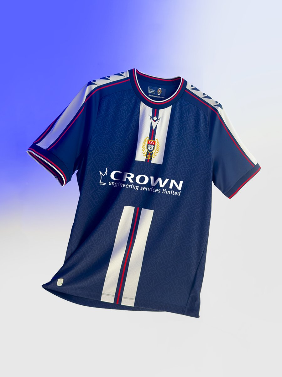 Tremendo presente el de Macron. Se mantiene en el top 3 de marcas de la actualidad.