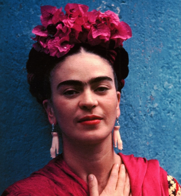 ConsulMexTeu's tweet image. 📚 Frida Kahlo ha sido objeto de numerosos estudios críticos y exposiciones internacionales.
Fue pionera en visibilizar temas como el dolor físico, la identidad y el género desde una perspectiva estética profundamente mexicana.
#FridaKahlo #PlásticaMexicana #Natalicio