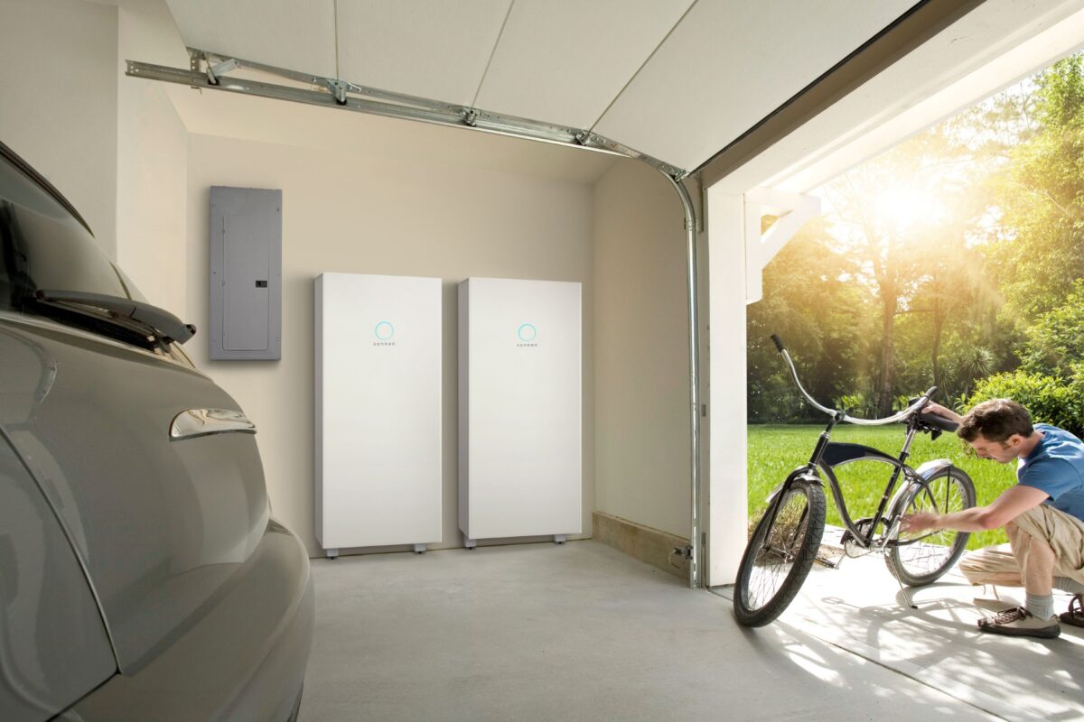 Spain pairs battery storage with 26% of new rooftop PV systems in 2024: Around one-quarter of all new rooftop PV systems installed in Spain in 2024 included battery storage, underscoring continual growth in… dlvr.it/TLkmNF #Photovoltaics #EnergyStorage #RenewableEnergy