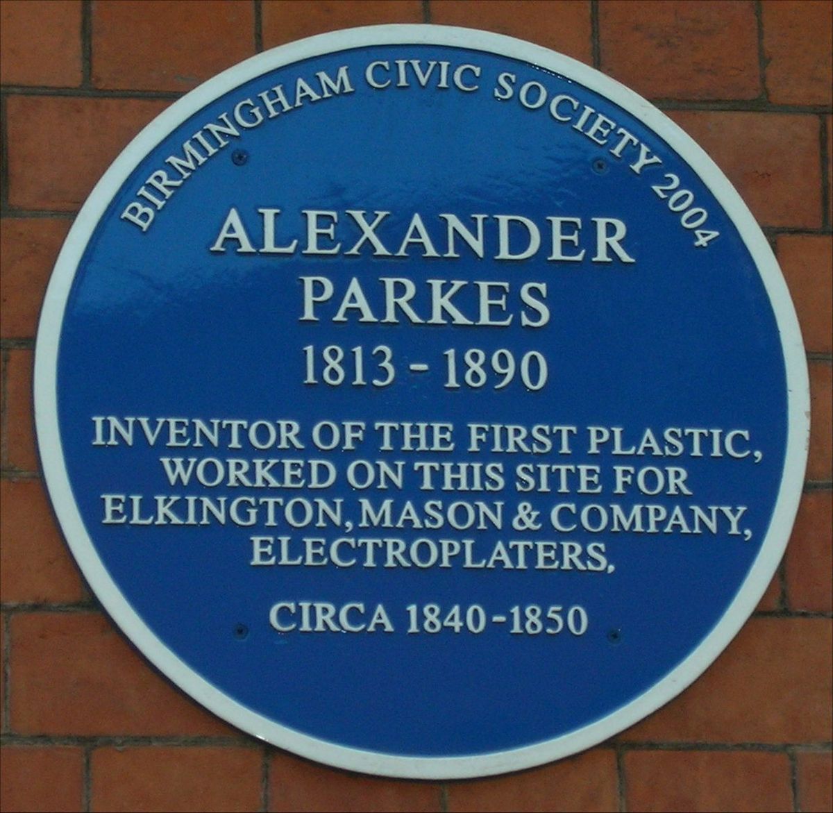 1861
FIRST ATTEMPT AT CELLULOID
ALEXANDER PARKES (1813-1890)
Parkes was a British inventor and chemist who played a pivotal role in the development of early plastics. Born in Birmingham, England, he is best known for creating Parkesine, one of the first synthetic plastics, in the