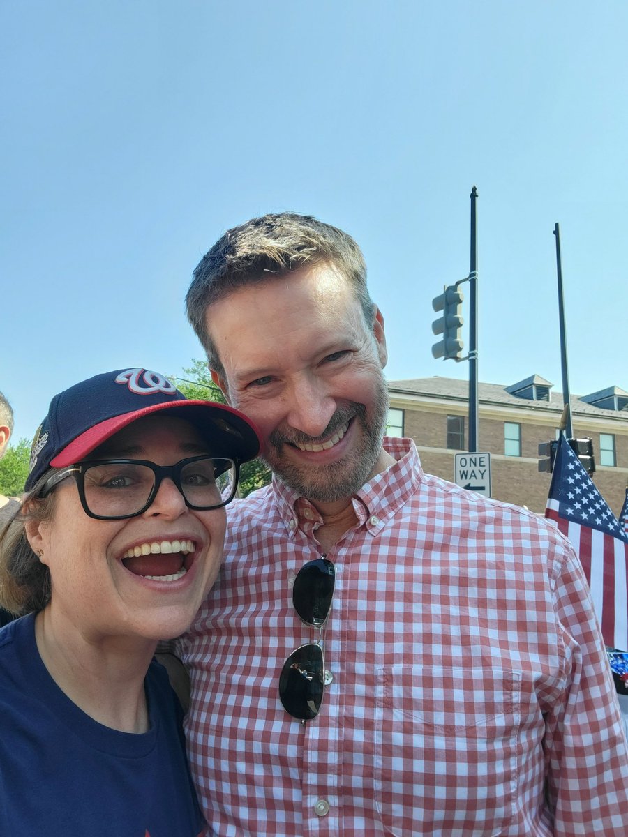charlesallen's tweet image. Happy Fourth of July! 🇺🇸 🇺🇸
An incredible tradition on Barracks Row! The best of small town America right on Capitol Hill with an amazing parade of our entire community! Great to see you all out there and have a wonderful July 4th weekend! 🎆 🇺🇸 🎇 🇺🇸