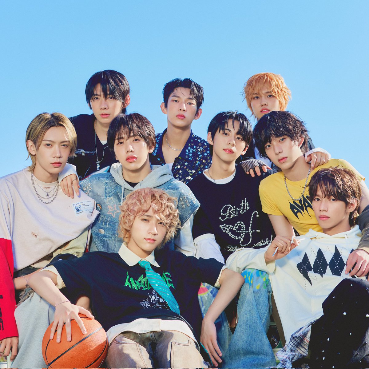 <WHO WE ARE> by #AHOF is now the 2025 Highest Debut Album 1st Week Sales by Male Rookie Groups.