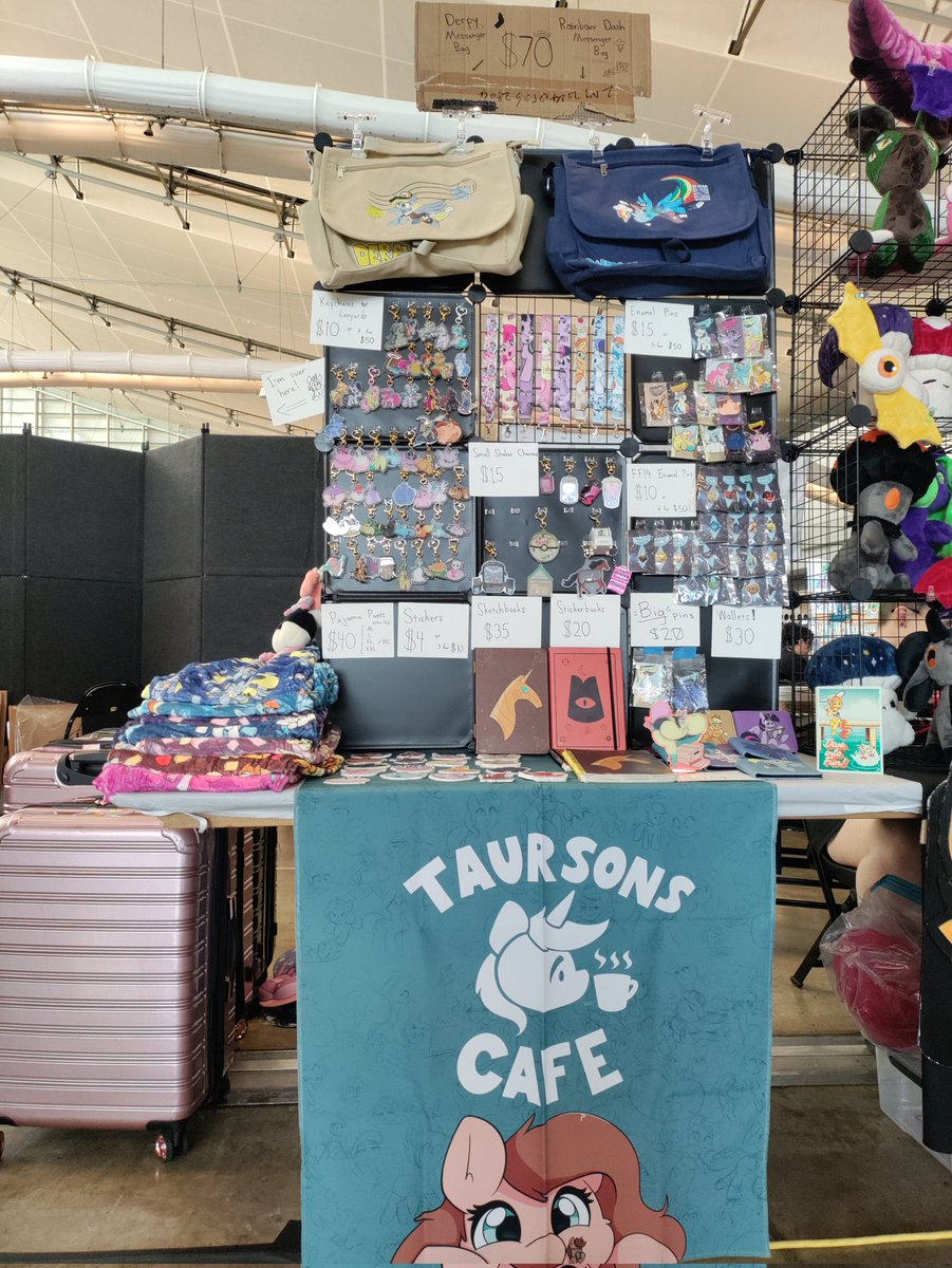 Taurson's tweet image. Good morning!! If your at @anthrocon I will be here with new pajamas if anything, come on by and say hi :D