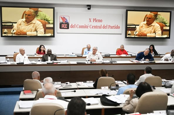 El #XPlenoCC DEL Partido Comunista de Cuba COMENZÓ SU PRIMERA JORNADA DE ANÁLISIS #CubaVencerá