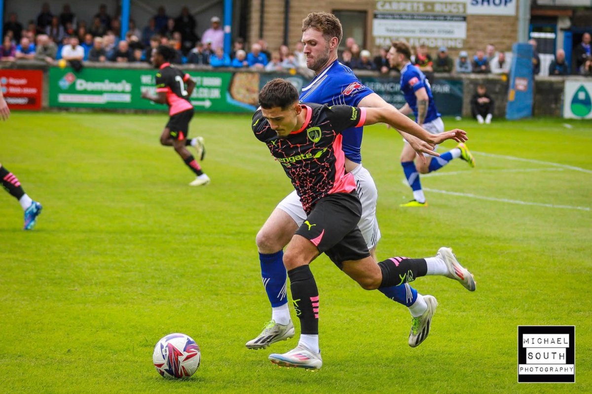 🚨 LIVE ONLINE COVERAGE 🚨

<a href="/SmithJournalist/">Joshua Smith</a> and <a href="/BenSportStory/">Ben Smith</a> will provide live YouTube audio commentary of tomorrow’s Ernie Moss Challenge Cup match between Matlock Town and Chesterfield!

Find us at NDR Sport on YouTube!

#GladsAllOver #Spireites