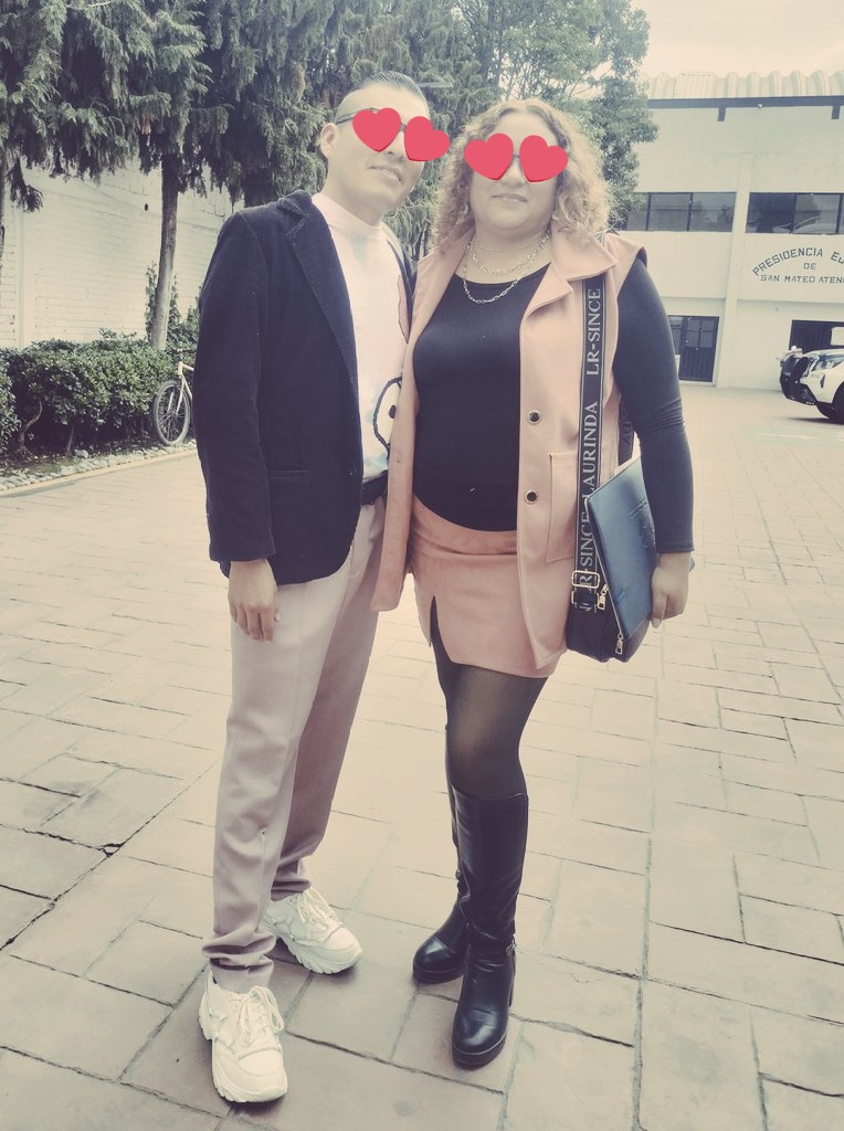 Saludos de Luna y Angel recuerden hombre bisexual pasivo y mujer hetero 😍 no somos cuerpos perfectos ante nuestros ojos somos guapos 😍😍🥵🥵🥵 así nos amamos y seguimos esperando a la persona indicada je por cierto nadie quiso ser el regalo de cumpleaños de luna 😔😍