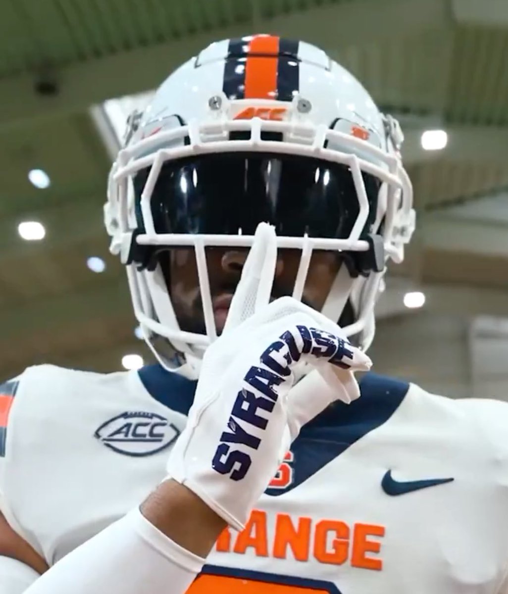 ryelin_johnson's tweet image. #AGTG
I am blessed to receive an d1 offer from the university of Syracuse!! WOW🧡🍊@CuseFootball @Rickybrumfied @coach_pat84 @dctf @vypehouston @TXTopTalent @TXFBinSIDER @coachDonutlord @TFloss32 @coachcooper_mhs @josh_bolfing @Coach40670Boyd @coachlaplante @MathisGaius…