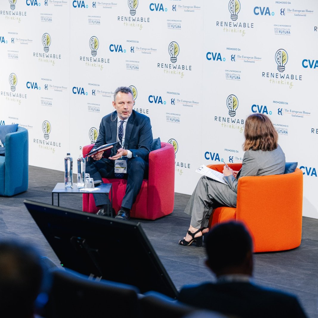 Ambrosetti_'s tweet photo. #RenewableThinking25
Il ruolo degli investitori istituzionali nella transizione energetica
Conversazione tra Laura Serafini e @simone_tonon, Managing Director - Renewables @ardian https://t.co/EPN4SdxV4y