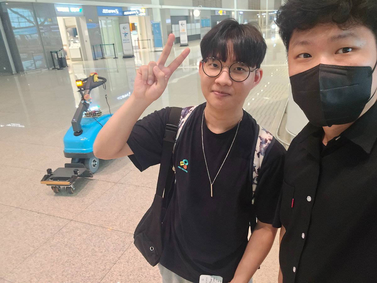 AZYT_Positive's tweet photo. @Jool1230 left Korea to win a new region.
Please support him so that he can adapt well in the new area.
Lets go Jool
#Jool #AZYTKorea @AZYT_KOREA https://t.co/tcOmMUDpd6