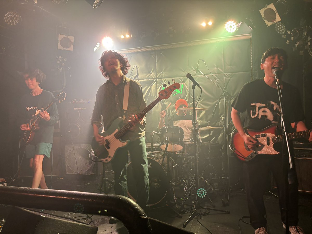 Table_band_info's tweet image. 今日は高円寺Club ROOTS!
アバウトチルドレン×高円寺clubROOTS! pre.
“金・煙・酔・宴!”
ご来場の皆様、共演の皆様、
アバウトチルドレン、clubROOTS!
ありがとうございました🙇
いいメンツで気合い入ったねー🔥
アバウトチルドレン
she said she said she said
Table
COLORLESS MOMENT