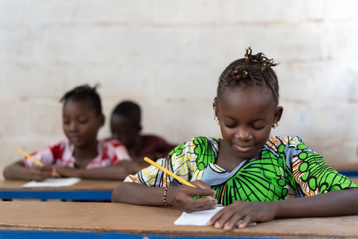 International Parliamentary Network for Education (@ipneducation) on Twitter photo 🇸🇱 <a href="/ConradOSackey/">Conrad Sackey</a>, Sierra Leone's Minister of Education, shares the successes from his country citing #DomesticFinancing, #Collaboration and #BudgetEfficiency to ensuring every child is learning basic skills in literacy and numeracy.
Read more from <a href="/cnbcafrica/">CNBC Africa</a>: 🇸🇱 <a href="/ConradOSackey/">Conrad Sackey</a>, Sierra Leone's Minister of Education, shares the successes from his country citing #DomesticFinancing, #Collaboration and #BudgetEfficiency to ensuring every child is learning basic skills in literacy and numeracy.
Read more from <a href="/cnbcafrica/">CNBC Africa</a>: