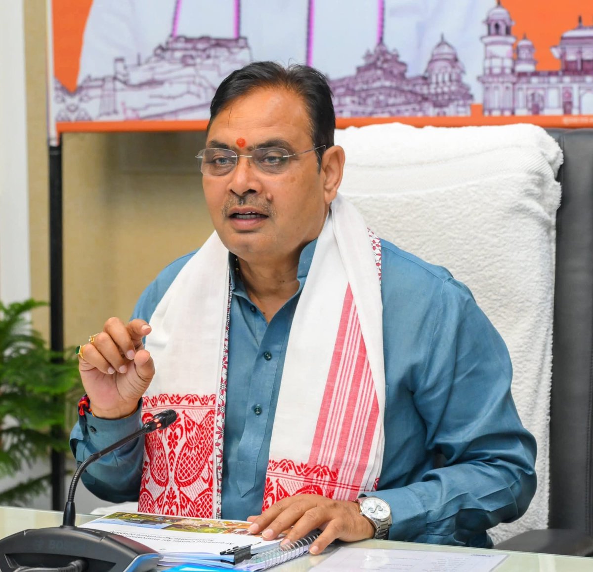 गजब बेइज्जती है यार 😂 

केबिनेट मंत्री भी कापी पेस्ट ट्वीट करेंगे तो स्पैम में ही जाएगा ।

#भजनलाल_हटाओ_राजस्थान_बचाओ 

राजस्थान के बेरोजगारों का हल्ला बोल।
#भजनलाल_हटाओ_राजस्थान_बचाओ