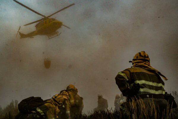 "No se extingue el filón en tu cantera"...
Consuela saber que pese a tanto político chusma actual o por venir, tanta gentuza trincona y tanto eterno hijo de puta, siempre nos quedan héroes de verdad.