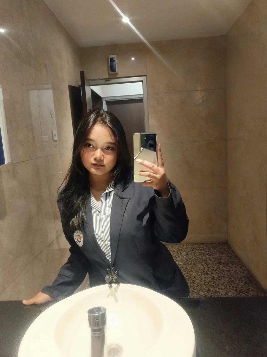 9tinking's tweet image. waktu berlalu cepat, sekarang aku suda pkl..🥺