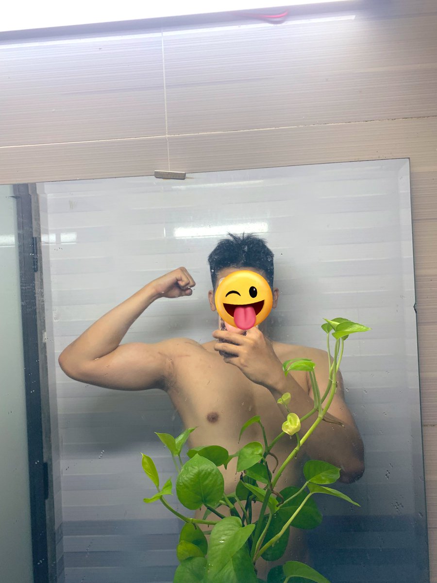 YKonbawa's tweet photo. Để anh tắm cho.. https://t.co/ytqKCMxOIo