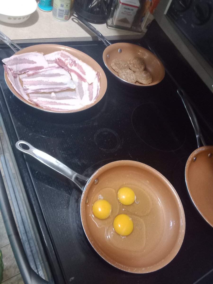 Darnell81Stella's tweet photo. FIX ME AND MY SON SOME BREAKFAST THIS 🌹🌹🌹🌹🌹🌹🌹🌹🌹🌹🌹🌹 MORNING .. HAPPY FOURTH OF JULY EVERYBODY HAVE A SAFE ONE..🎇🎆🎇🎆🎇 https://t.co/ah5d1MYfyN