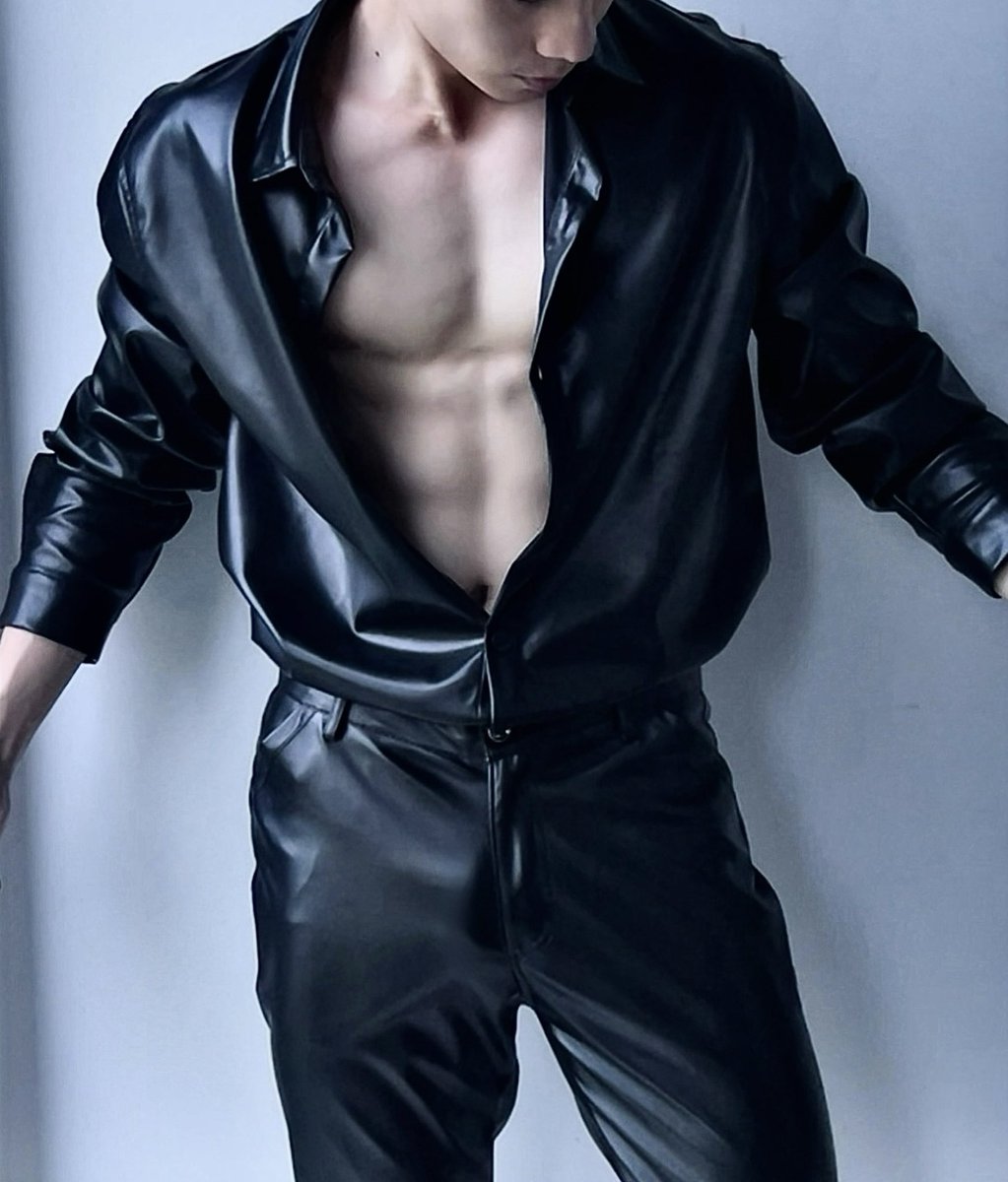 Viet Leather tweet media