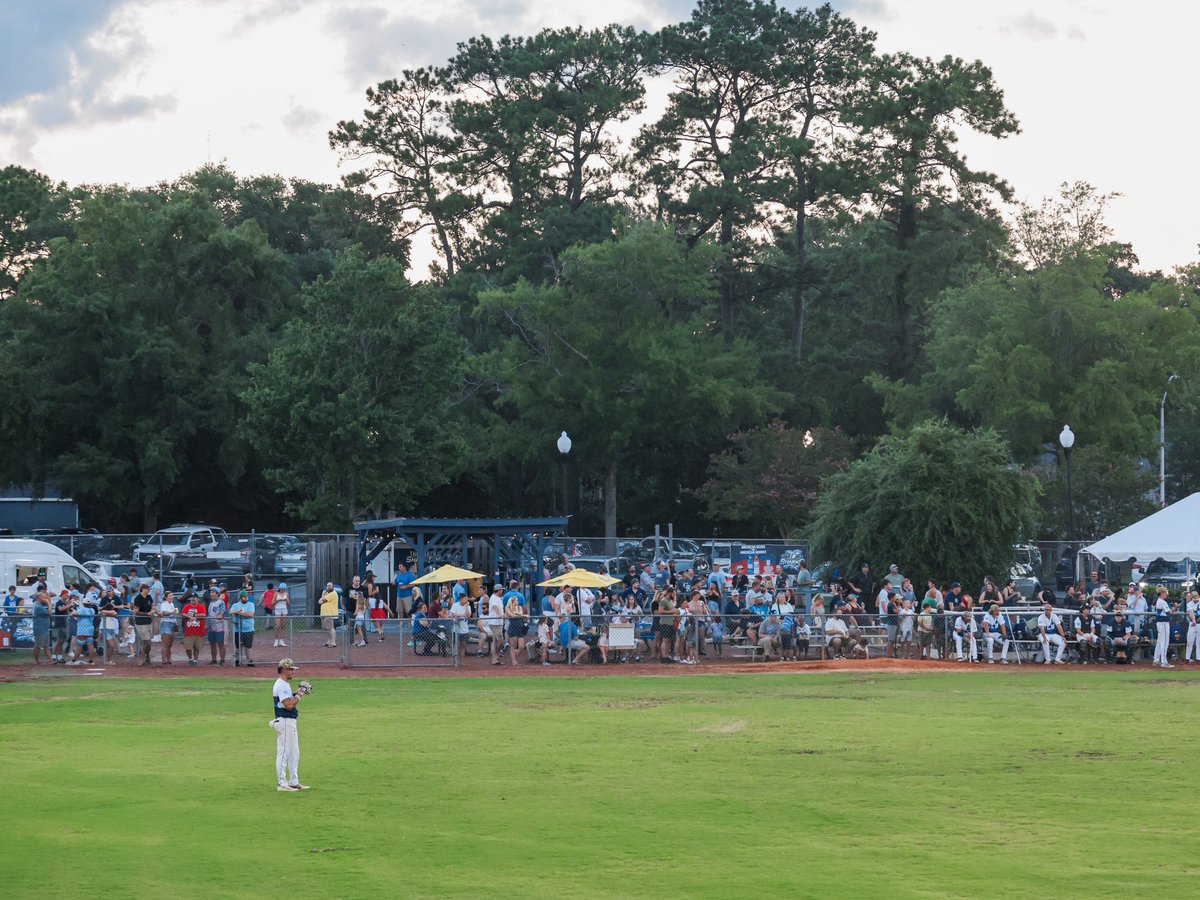 ATTENDANCE RECORD‼️

The Shark Tank was PACKED last night as our amazing fans set a new Buck Hardee attendance record! 📈👏 

#FinsUp🦈