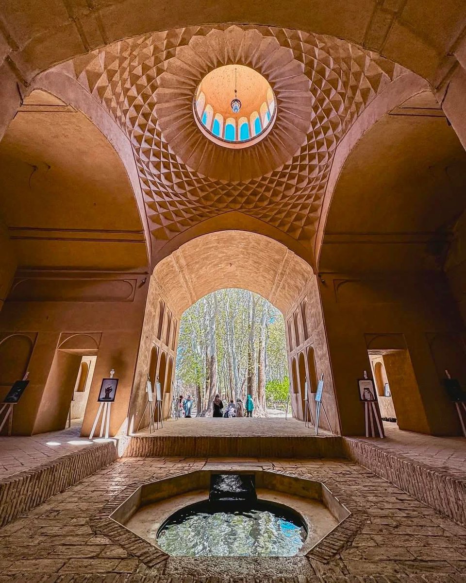 Pahlavanpour Garden, a #UNESCO World Heritage site near #Yazd, features a brilliantly-engineered watering system that is always running around the #garden from a #qanat without electricity or pumps. #Iran