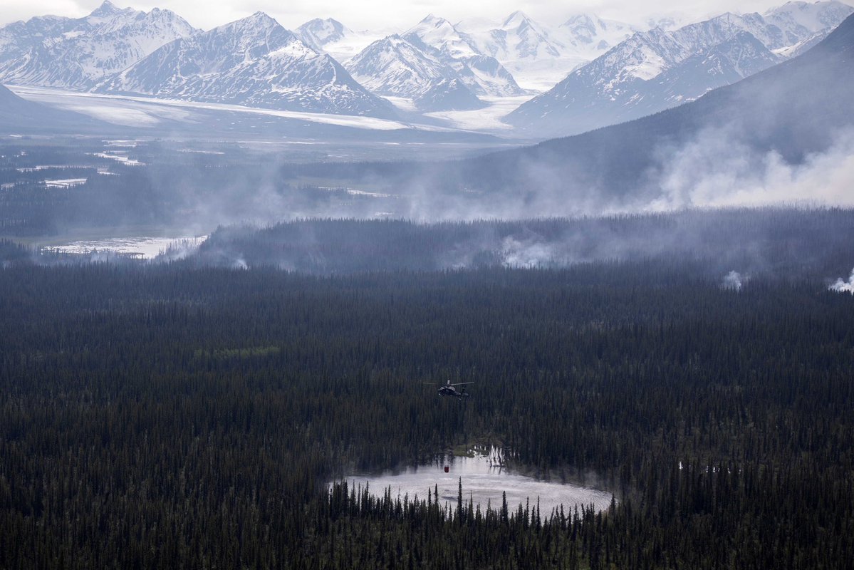 lisamurkowski's tweet image. As we celebrate Independence Day, I want to extend my most sincere gratitude and well wishes to the Alaska National Guardsmen helping to fight wildfires across the Interior. These fires have devastated communities and displaced many while showing no signs of slowing down. I am…
