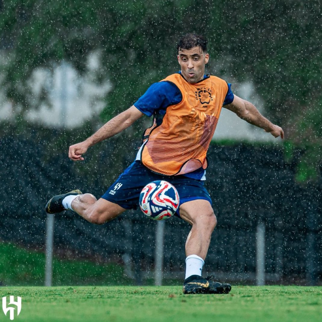 🚨حمدالله:

شرف كبير اللعب مع نادي الهلال السعودي.