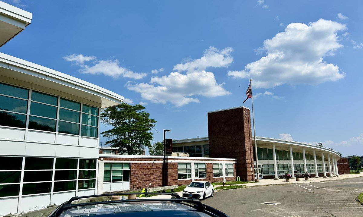 David Gusitsch (@davidgusitsch) on Twitter photo Happy 4th from the <a href="/SaxeMS/">Saxe Middle School (CT)</a> community to yours! 🇺🇸
Enjoy this beautiful day - Go Hawks!
Credits:
- Thx to J. Leffers for the amazing hawk pic!
- Signs on East Ave. coming into New Canaan - always great! Happy 4th from the <a href="/SaxeMS/">Saxe Middle School (CT)</a> community to yours! 🇺🇸
Enjoy this beautiful day - Go Hawks!
Credits:
- Thx to J. Leffers for the amazing hawk pic!
- Signs on East Ave. coming into New Canaan - always great!