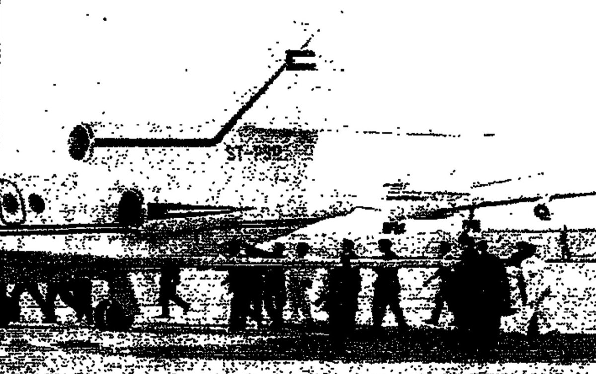 12 ديسمبر 1994 – تعطّلت الطائرة السودانية التي كانت تقل الرئيس عمر البشير عقب هبوطها في مطار الدار البيضاء أمس، ما اضطر عشرات العمال والموظفين في المطار إلى دفعها يدويًا على المدرج، لفسح المجال أمام الطائرة التي كانت تقل الرئيس المصري حسني مبارك للهبوط.

ووقع الحادث أمام العاهل