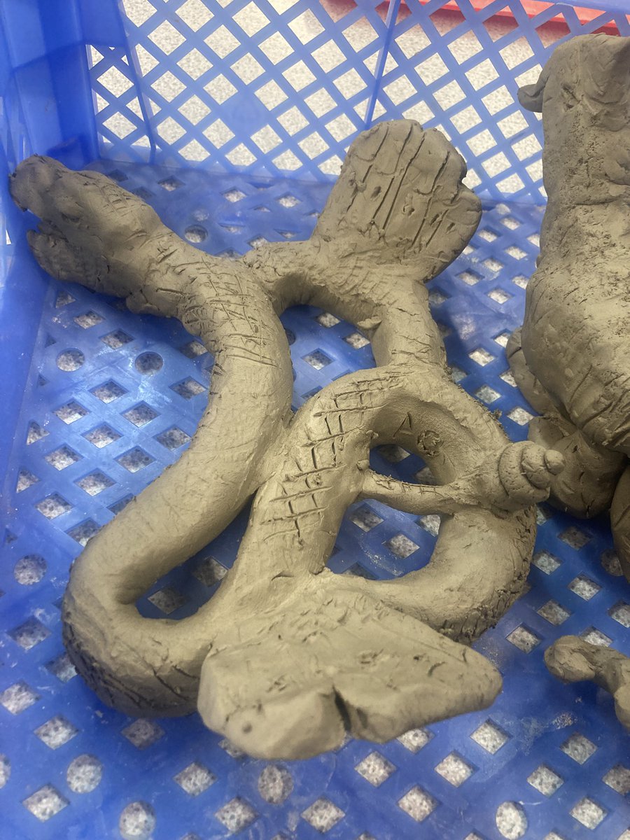 Dempsey_art's tweet image. Y7 100 minute lesson making clay mythical creatures from compositions they created from collages @KelmscottSchool 🔥 🥇
