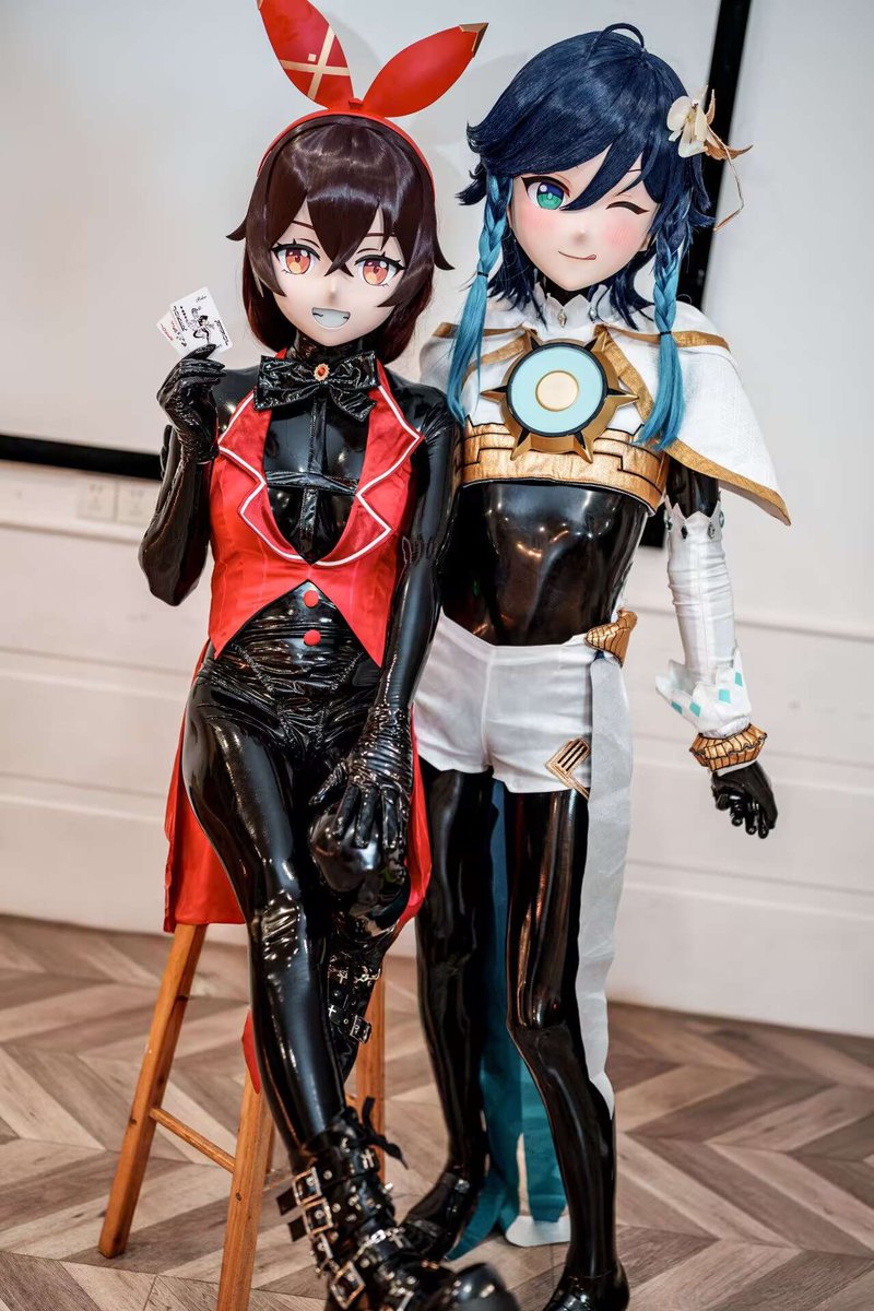 黑夜与白天（小情侣版）
安柏：<a href="/solafuxiao/">Sola拂晓</a> 
📷：<a href="/jyyosa/">蒸鱼豉油也是酱油</a> 

#kigurumi #着ぐるみ