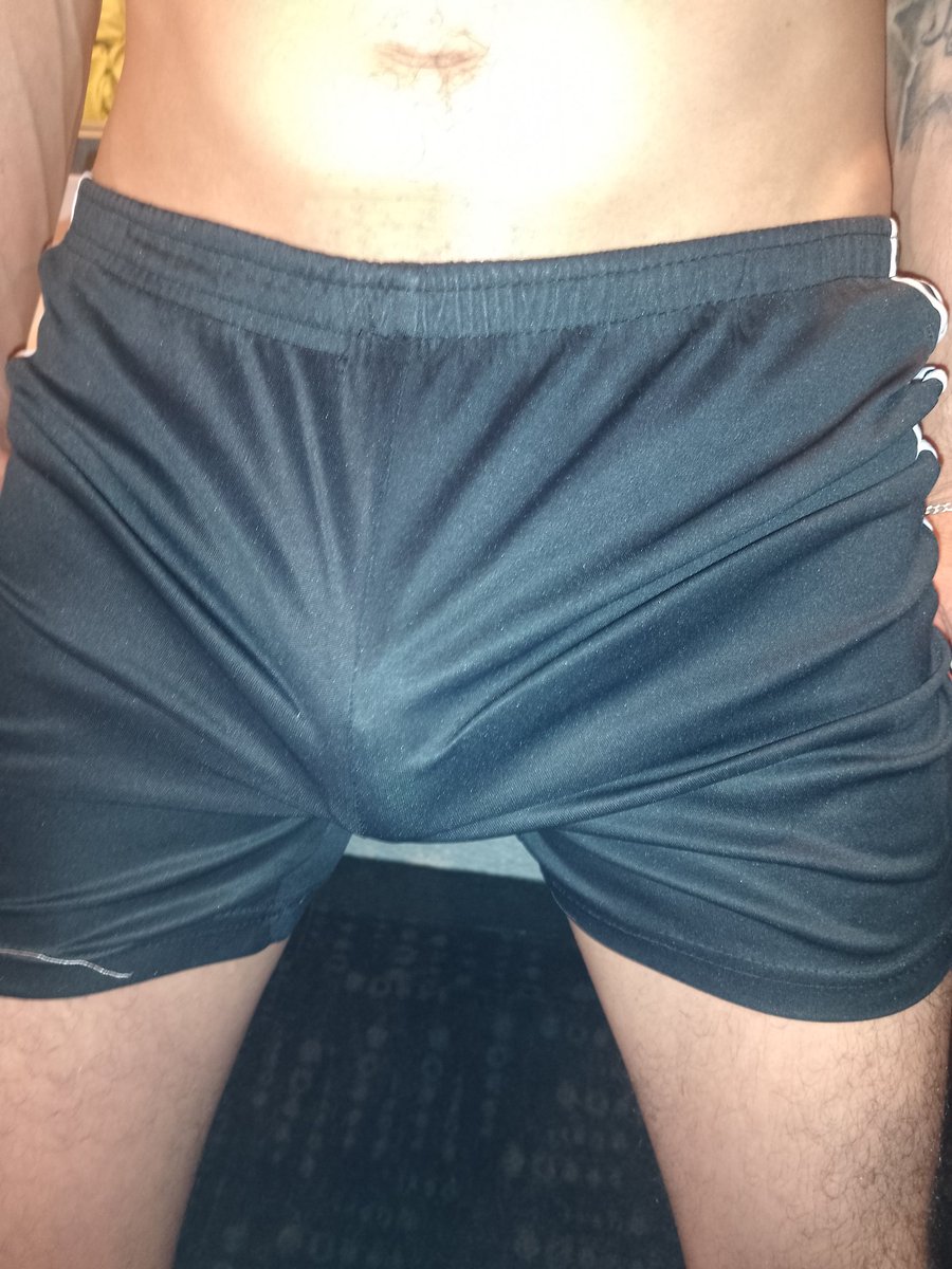 Hola ya es  Viernes de #CerdearDeliciosoO 
👉👌💦🐽🍺🍬😈🔥 
Dónde andan eso #QlitoS 🍑 #EntronesS 🐽 y #SumisosS 🔥🍬