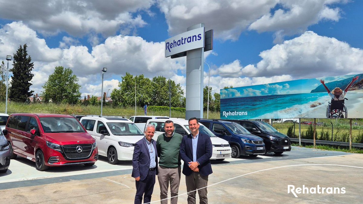 Rehatrans's tweet image. Recibimos a José Martín Castro de #AER y Manuel Castro de #AMDA para impulsar la movilidad inclusiva en el sector automotriz.

¡Avanzamos hacia la libertad y autonomía para todos! 🚗🔧♿️

#Rehatrans #AdaptacióndeVehículos #VehículosAdaptados #MovilidadReducida
