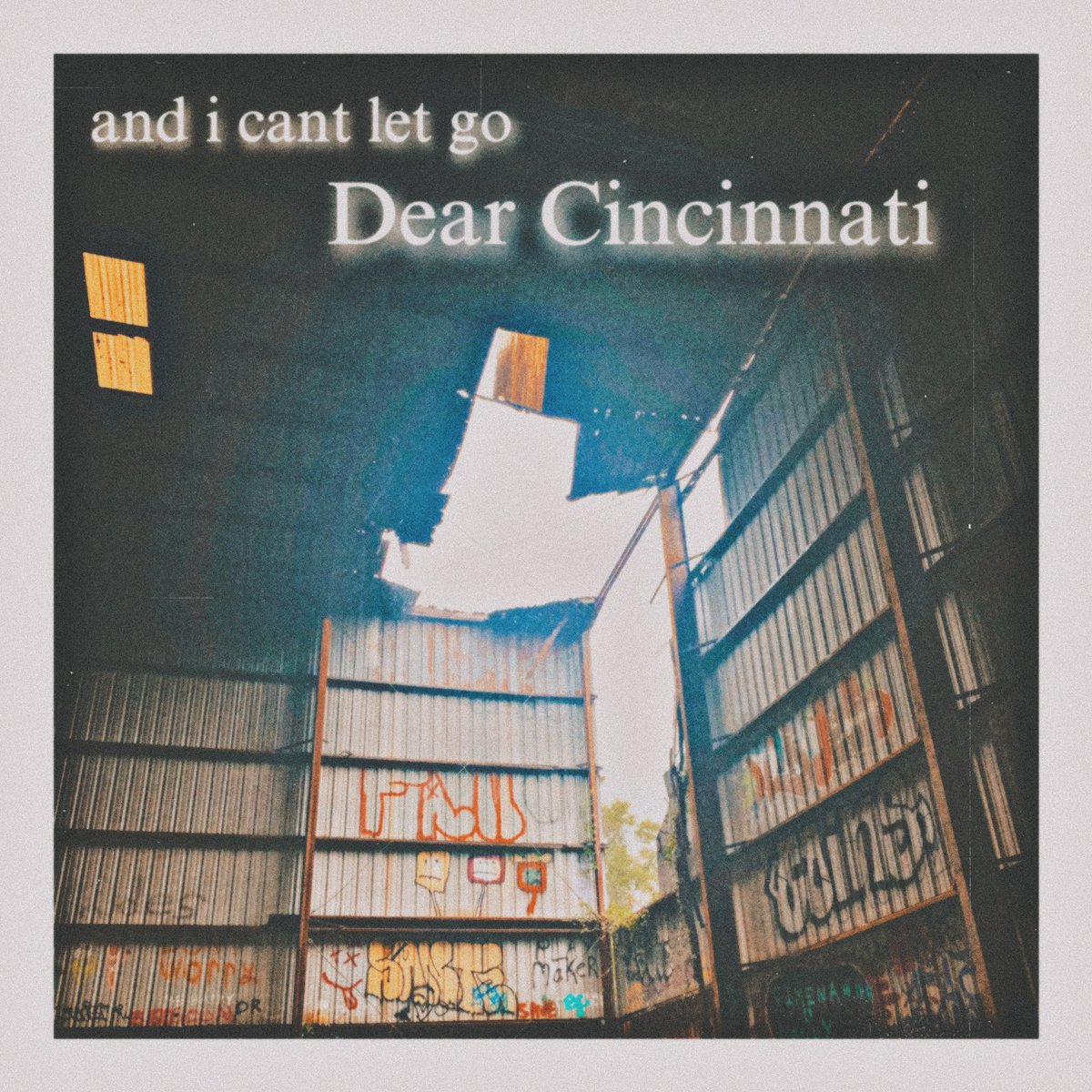BeersWBandsPod's tweet image. On this episode I sit down with @dearcincinnati. We talk forming, their debut EP &quot;and I can&apos;t let go&quot;, and more!!! Check it out!!!

Streaming: linktr.ee/BeersWithBands

YouTube: youtu.be/t9Bi_PZmwIk?si…