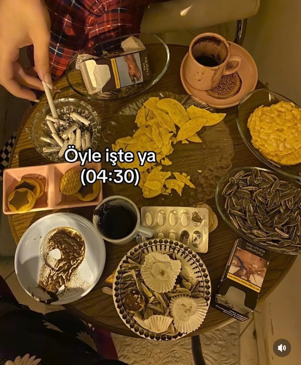 kız neşesizliği