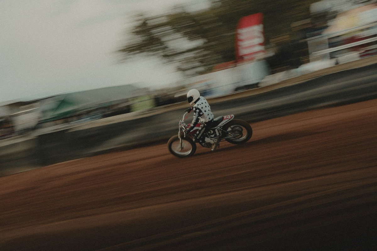 Voici l'image du jour pour le jeu des Micronouvelles !

Écrivez une courte scène basée sur son inspiration et postez la en réponse ou en repartage de ce post.

Source de l'image : unsplash.com