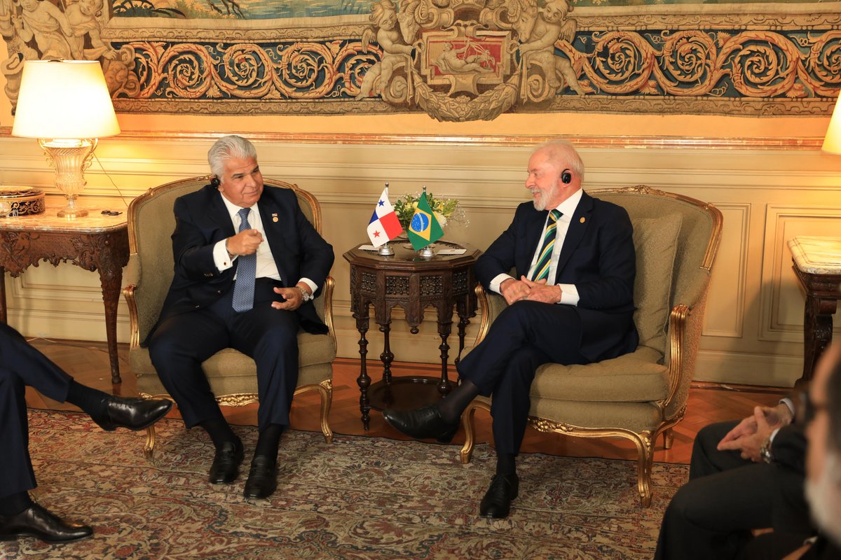 -¿y tú, pagas planilla?
-¡Eu sou um trabalhador!