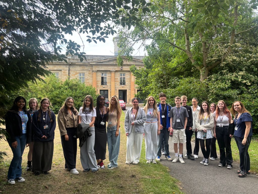 SKILLS WEEK: ⚖️

During #SkillsWeek, Year 12 Sociology students had an insightful visit to Durham Crown Court as part of their Crime and Deviance topic. Encouraging them to #AimHigh with their future career choices and wider conceptualisation of real-life court proceedings.