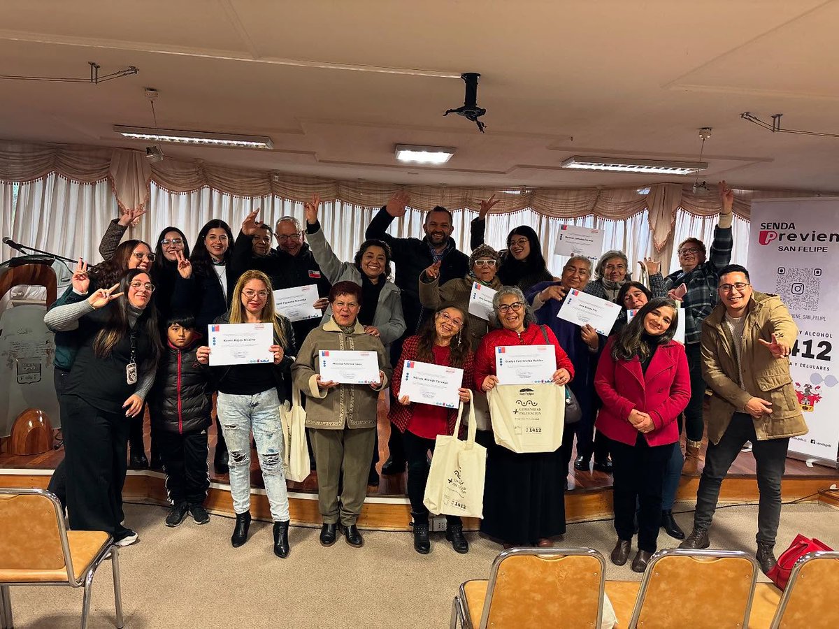 ¡Reconociendo el compromiso con la crianza y la prevención!
Realizamos la ceremonia de certificación del Taller de Involucramiento Parental del Programa Parentalidad, una instancia que reconoce el esfuerzo y dedicación de madres, padres y adultos cuidadores (PMAC).