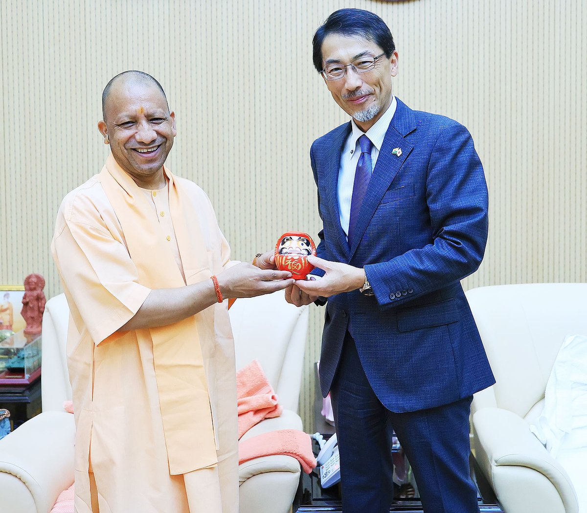 myogiadityanath's tweet photo. Had a fruitful meeting and meaningful discussion with Mr. ONO Keiichi, Ambassador of Japan to India, at my official residence in Lucknow today.

@JapanAmbIndia https://t.co/n3UjZjzcg2