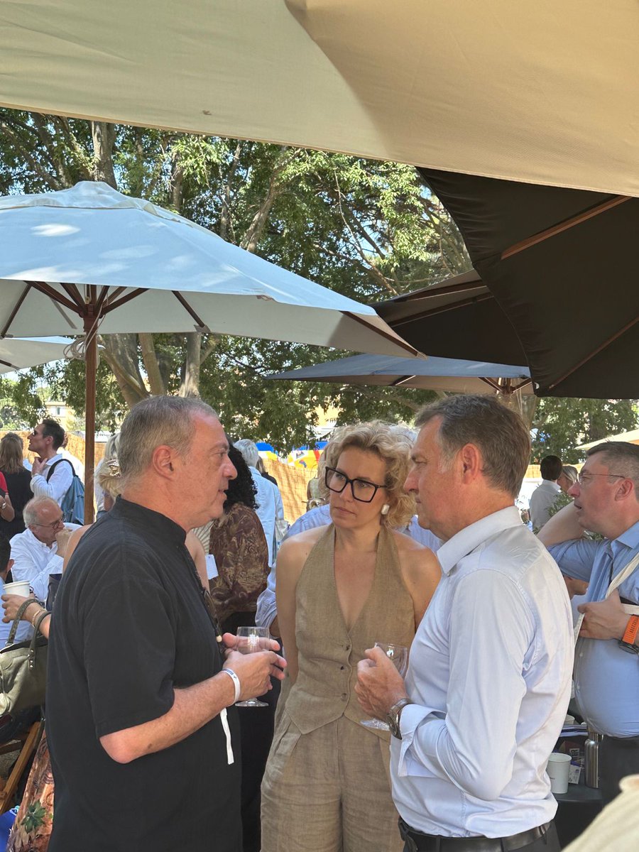 NSIadit's tweet photo. #NextStepInfluence est présent aux #REAIX25 pour échanger avec nos clients et des acteurs engagés de la vie politique et économique du pays : l’occasion d’aborder ensemble les transformations à l’œuvre et les réponses à y apporter. 🤝 https://t.co/Em6ppjfyby