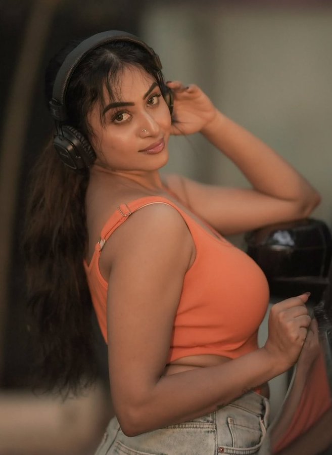 GvBokmXXsAA_j1J?format=jpg&name=900x900