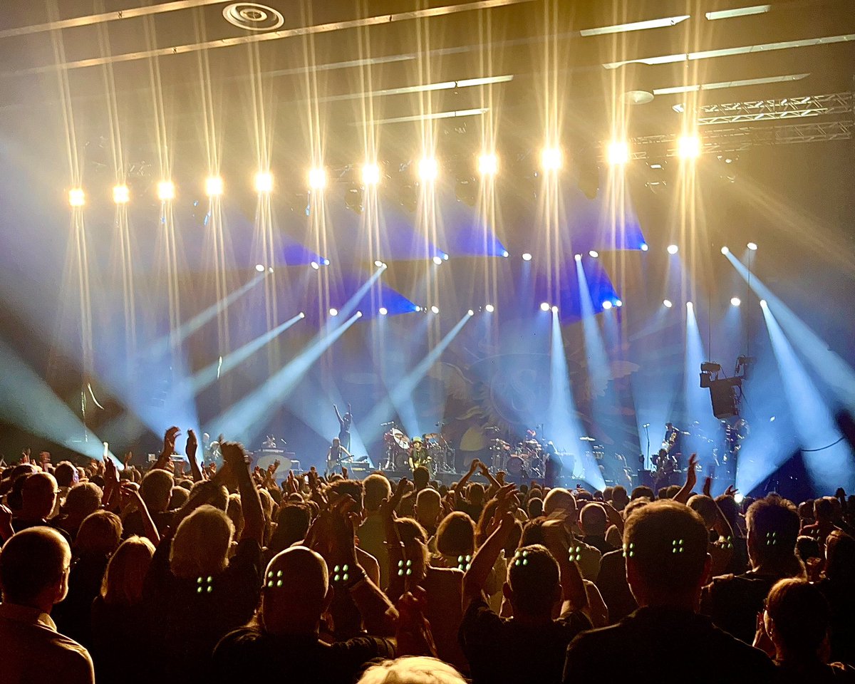 ZuccheroSugar's tweet image. Grazie Kufstein e Dornbirn per i due entusiasmanti sold out.
Qualche giorno di pausa e riprenderemo da Bremen in Germania.
Thank you Kufstein and Dornbirn for two fantastic sold out shows.
We're having a few days off before starting again in Bremen, Germany.
At salut!