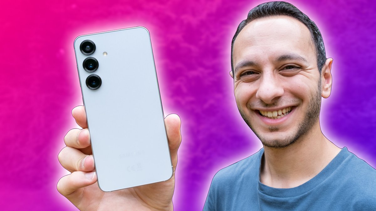 The Samsung S25 has a comparatively small form factor with its 6.2" 120Hz AMOLED display. Despite its size, it has flagship specifications, but can it compete with larger alternatives? 🤔
➡️Find out by watching my review: youtu.be/RJoDPoFQEDU?si…

#Samsung #SamsungS25 #S25 #Phones