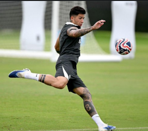 chelsea_ColdKE's tweet photo. @Enzo9CFC @ChelseaFC
#Enzo #ChelseaFC #ChelseaFun
๐ง ENZO FERNรNDEZ:
Enzoโs vision โ Poetry in motion. โจ https://t.co/IjGPf5jzp4