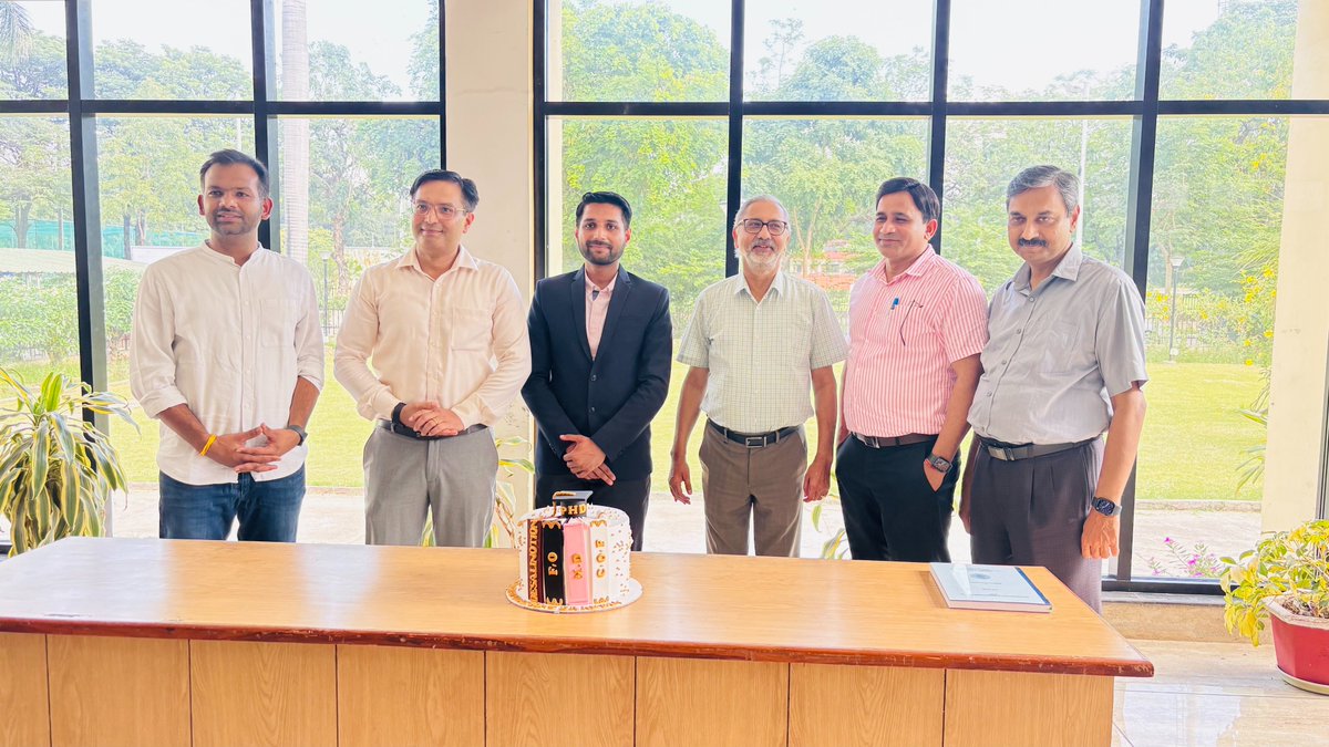 DEKA_BJ's tweet photo. A proud milestone! 🎓

1st PhD defense from my research group successfully completed today (4 July 2025).
Congrats Dr. @ketan_shubham 
Gratitude to external examiner Prof. Akhilendra Bhushan Gupta &amp; @hydrology_IITR, @iitroorkee 🙏
@amrl_iitrindia 

#PhDDefense #IITRoorkee https://t.co/Kronpuxs7e
