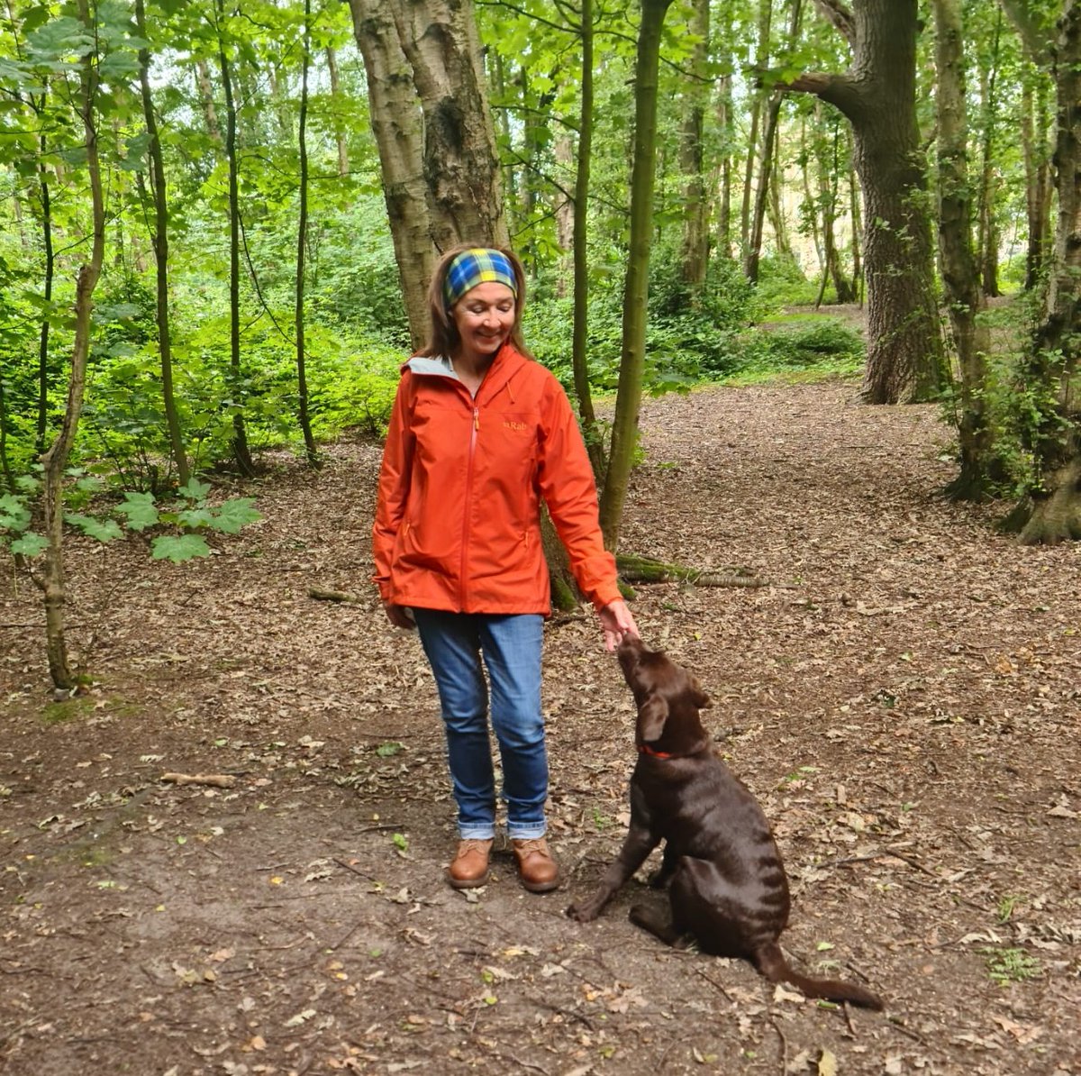 🏉 Wearing DODDIE WEIR tartan for a walk in the wood @LythamHall, on what should have been the lionhearted #rugby legend's 5⃣5⃣th Birthday 💙💛

And thinking of Kathy, Hamish, Angus and Ben on this especially sad and difficult day.

Bless you, big man... 😢

#MND #MoreNeedsDoing!