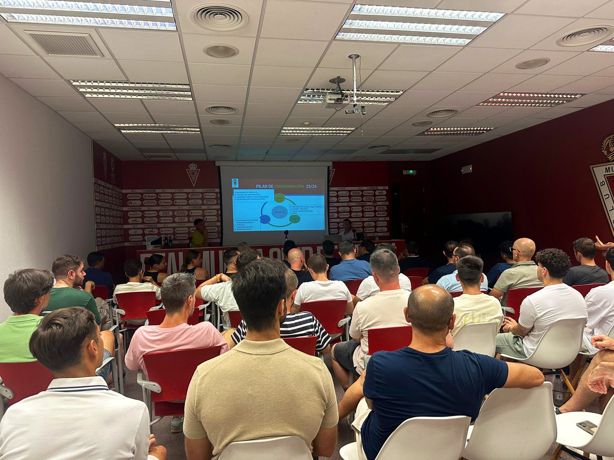 canteragrana's tweet photo. 📊 El Fútbol Base del #RealMurciaCF planifica la temporada 2025/26 con un proyecto sólido y los mejores coordinadores y técnicos

⚽️ 𝐅𝐮́𝐭𝐛𝐨𝐥 𝟏𝟏
🧒 𝐅𝐮́𝐭𝐛𝐨𝐥 𝟖
🌏 𝐈𝐧𝐭𝐞𝐫𝐧𝐚𝐜𝐢𝐨𝐧𝐚𝐥
📈 𝐄𝐬𝐜𝐮𝐞𝐥𝐚
👧 𝐅𝐞𝐦𝐞𝐧𝐢𝐧𝐨

🔗https://t.co/WBXREyMk3G
#CanteraGrana https://t.co/abKomI6rem