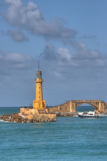 <a href="/fnn396/">فنان</a> أجمل بلد في العالم