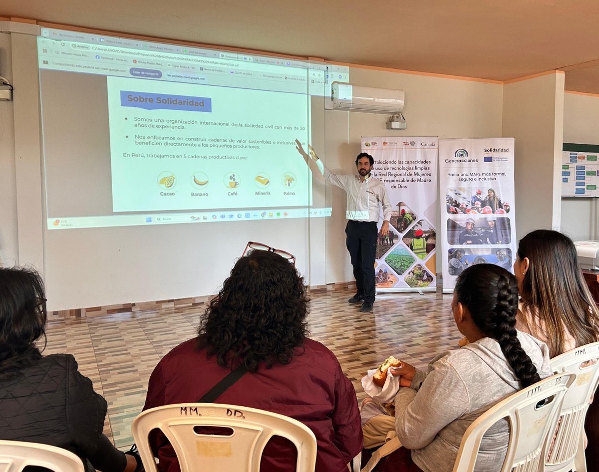 CINCIAMDD's tweet image. #MujeresMAPE 🌿 | En #MadreDeDios, mujeres mineras se capacitan para usar tecnologías limpias, recuperar oro sin mercurio y restaurar zonas degradadas. Iniciativa de @cincia_peru, @MinemPeru, @PureEarthNow, Solidaridad y la Red de Mujeres #MAPE.
#CienciaParaLaGente