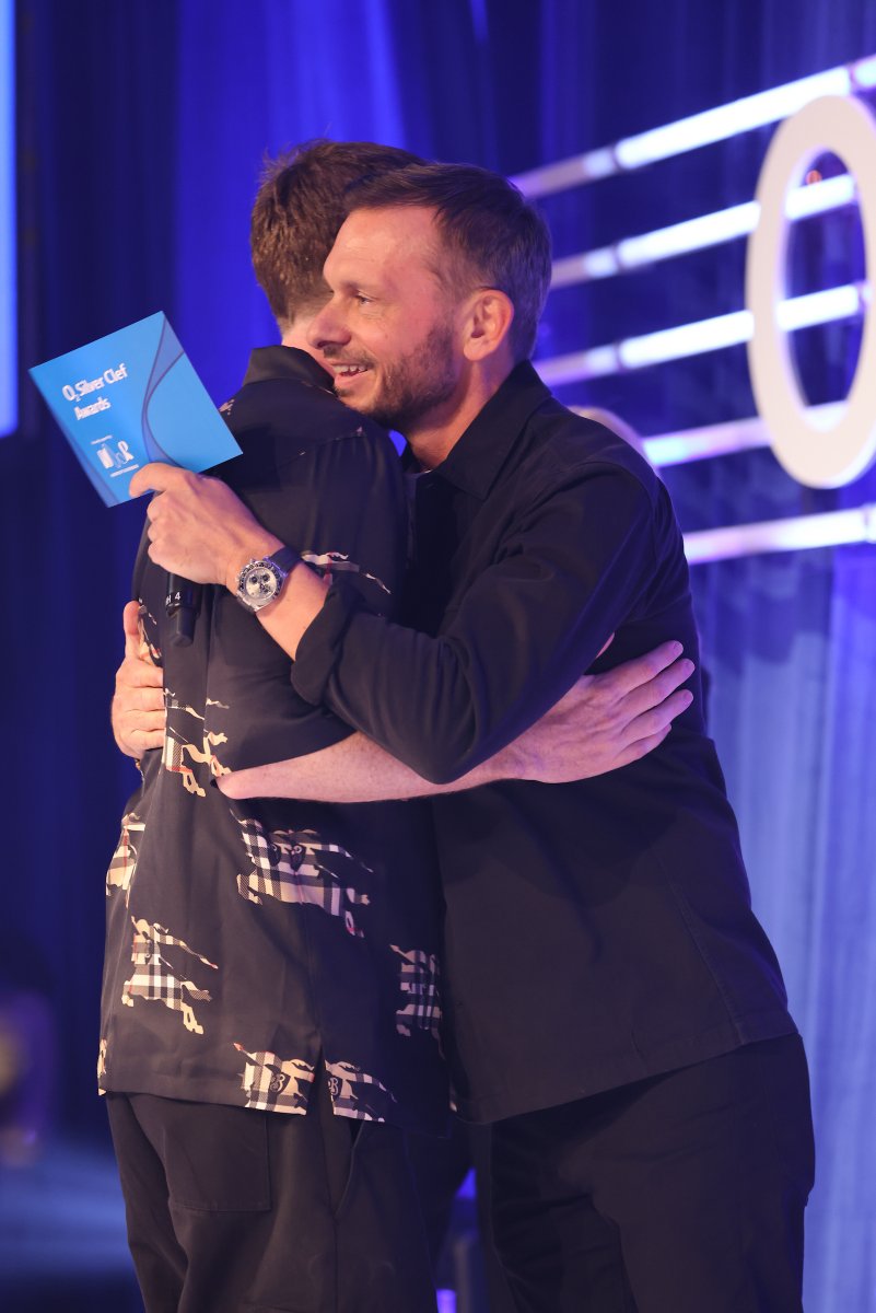 ANDYC_ram's tweet image. Absolute honour to be invited by @nordoffrobbins to the O2 Silver Clef Awards. Such a great cause, the work they do through music therapy is quite simply amazing. I had the privilege of presenting the Best Group award to the mighty @chaseandstatus… Congrats 🙏❤️