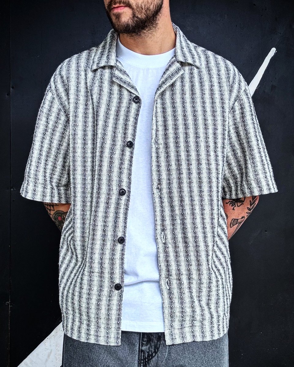 Another on-body look at the Saga SS Shirt from Edwin. Relaxed fit, medium-weight, textured stripe shirt. Perfect for yer ‘ollidays. Available at Attic now! 

atticclothing.com